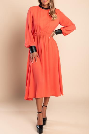 Elegantna midi haljina s detaljima umjetne kože Plana, roza