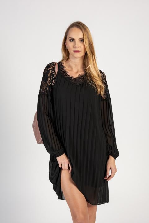Elegantna plisirana mini haljina s dugim širokim rukavima i detaljima čipke Cremona, crna