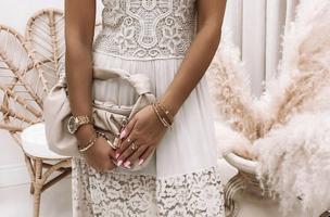 Elegantna maxi haljina s detaljima čipke, bijela