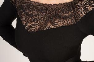 Elegantna haljina s dugim rukavima i prozirnim čipkastim detaljem Avignon, crna