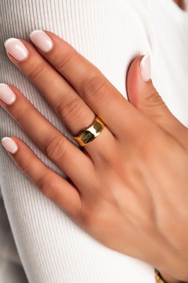 Elegantan prsten, ART555, zlatne boje.