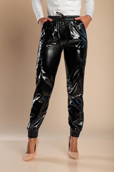 Moderne hlače od umjetne kože, crne