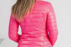 Kratka prošivena jakna s ukrasnim detaljima Juara, roza