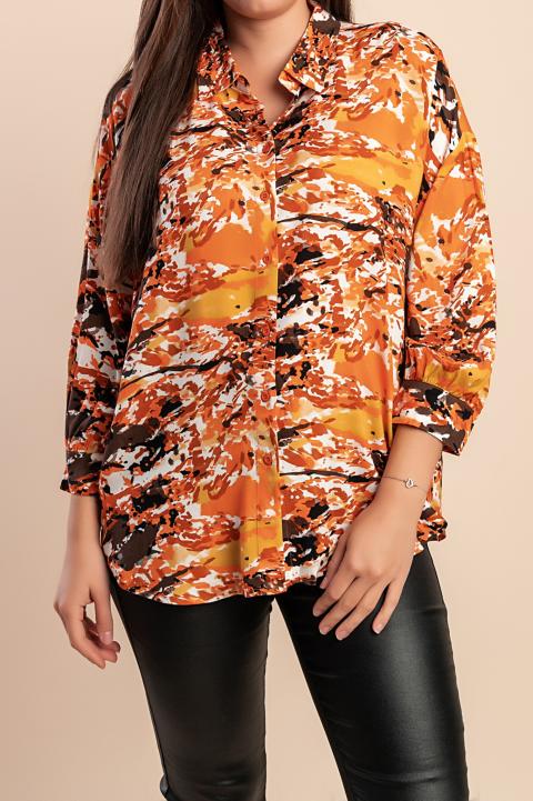 Model na slici je visok 170 cm